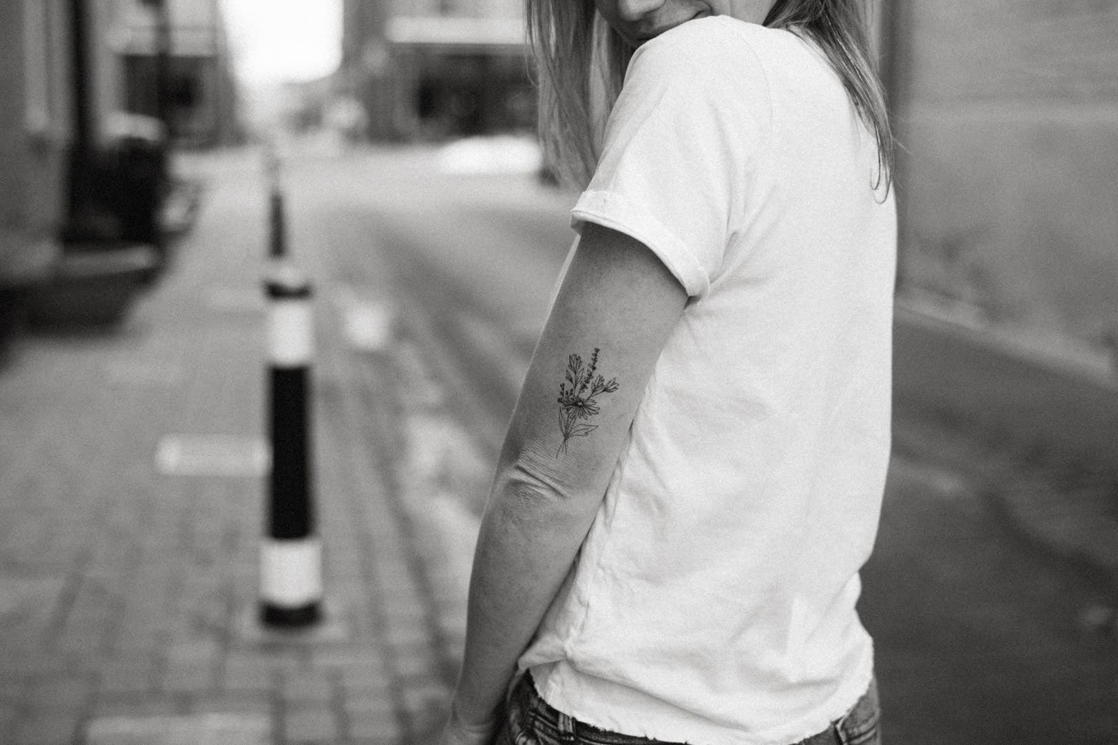 Featuring thoughtfully hand drawn wildflowers (daisy, lavender & magnolia) this temporary tattoo reminds us to bloom wherever life may plant us. This temporary tattoo makes a thoughtful small gift or a pain-free way to try out a tattoo!
DETAILS:
Set of