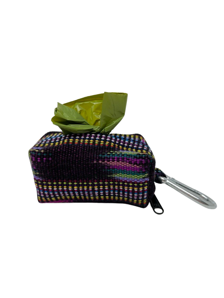 Are you feeling funky, fresh, and festive. This fabric gives your pup a reason to party! Machine Washable Poop Bag Holder.
Add a little “pop” to your poop bag dispenser! Conveniently designed to fit a standard roll of dog waste bags (one free biodegrada
