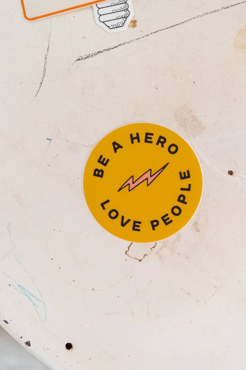 design: be a hero, love people
high quality, vinyl sticker \\ waterproof
-size: 2.45"x3"