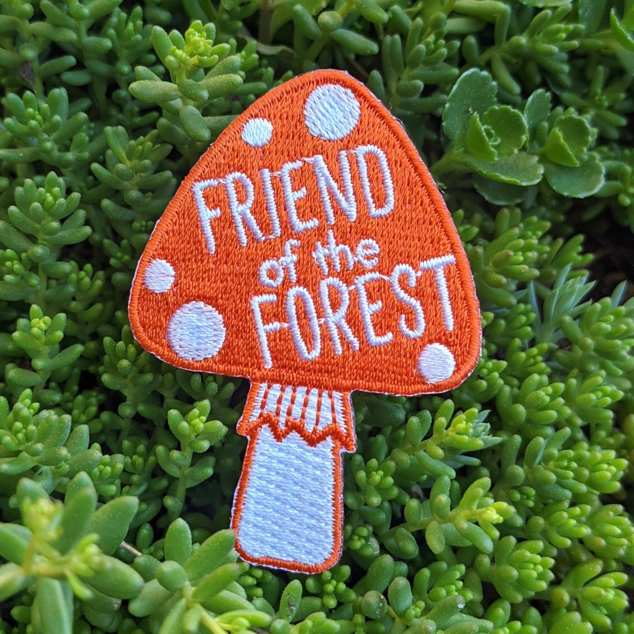 Show everyone that you are a friend of the forest with this iron-on embroidered patch. This patch will add some woodland flair to your jean jacket, bag, etc.
-1.75" x 2.5"
-iron-on backing
instructions for ironing:
Place the patch on your garment and