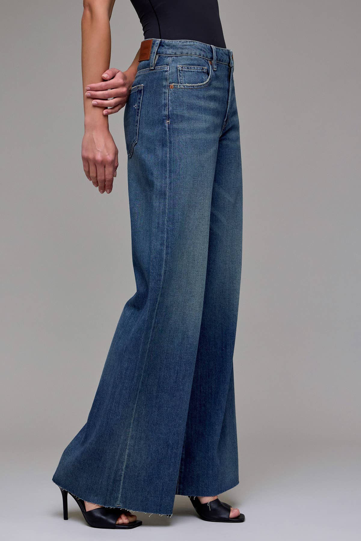 Hidden Jeans- Medium Vintage High Rise Super Wide Leg