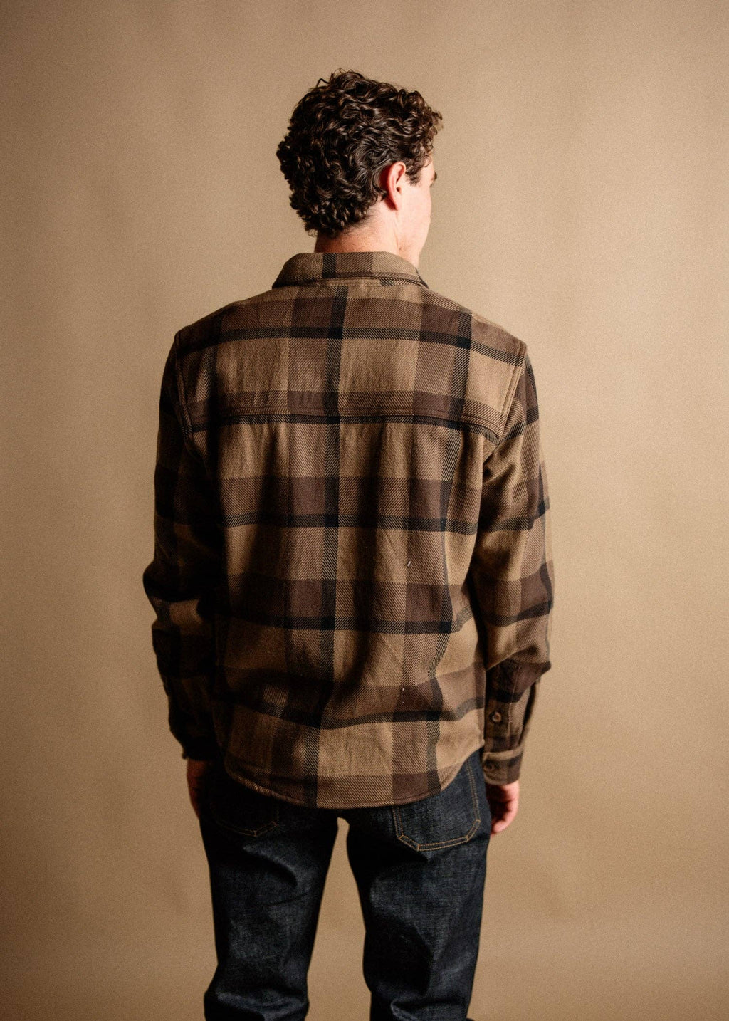 Iron & Resin- Conejo Shirt