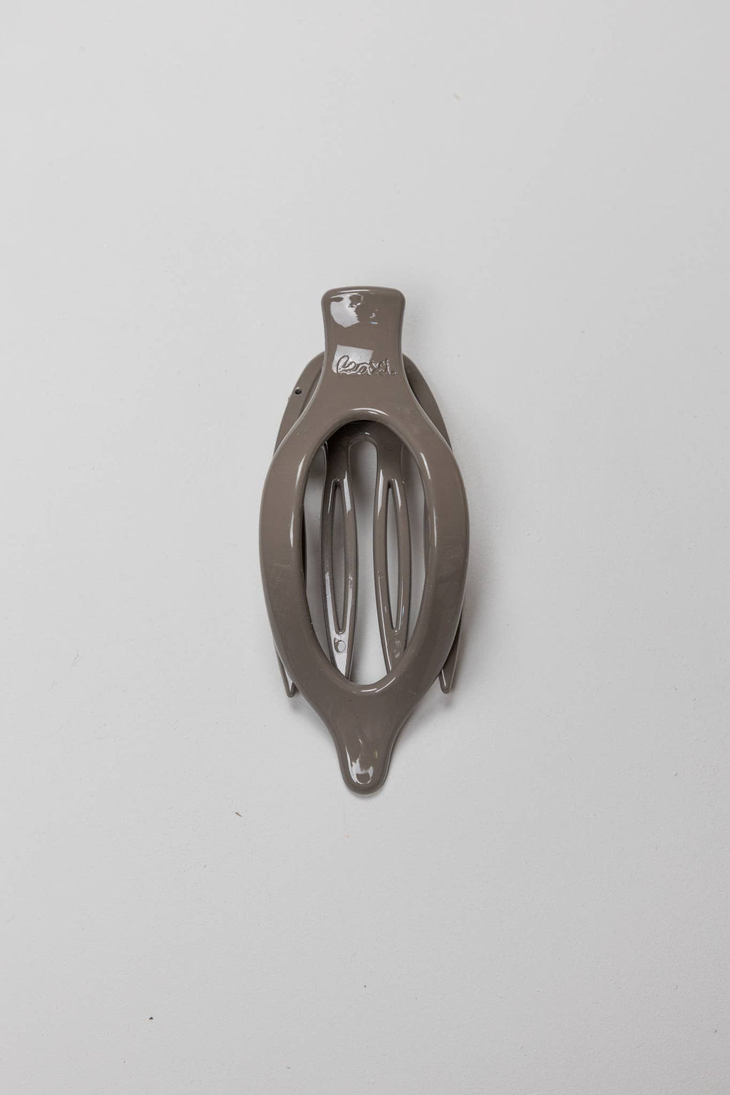 KAXI- Lay Down 2.0 Claw Clip — Flat Comfort Hair Clip