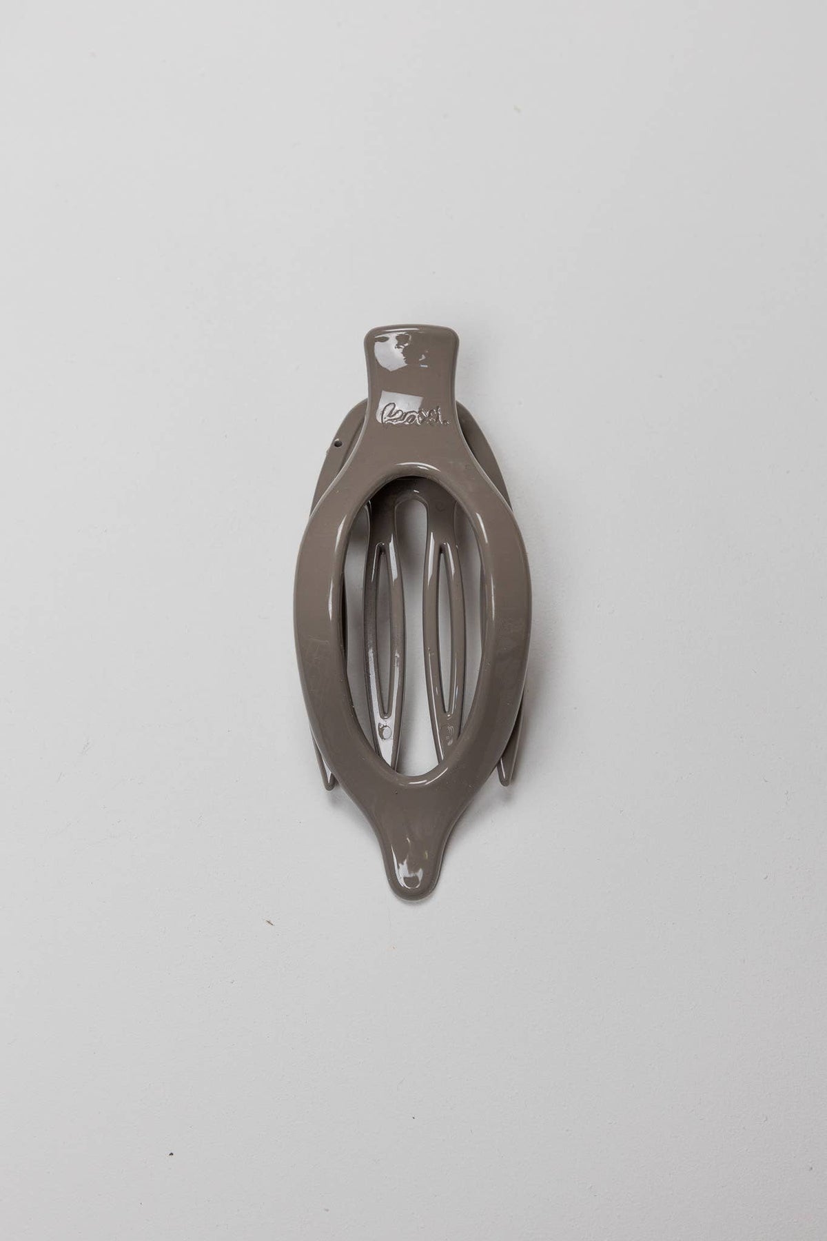 KAXI- Lay Down 2.0 Claw Clip — Flat Comfort Hair Clip