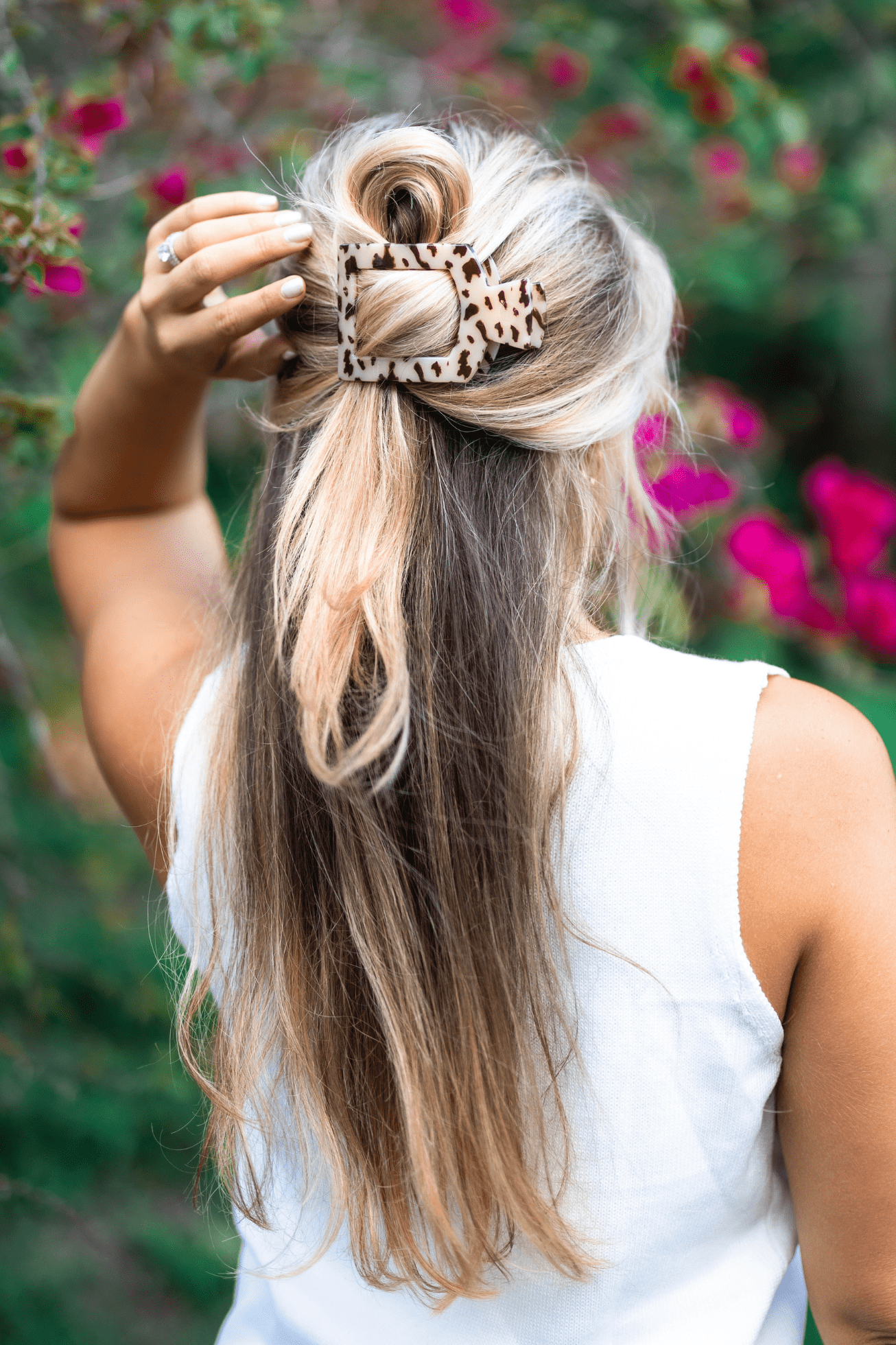 TELETIES- Square Flat Hair Clip | Large | Blonde Tortoise