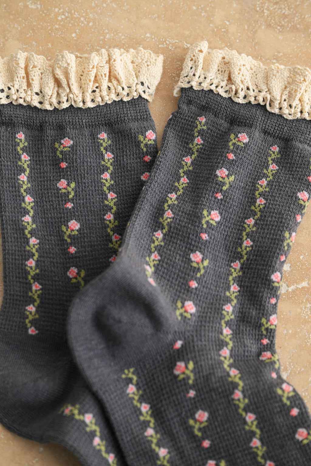 MIOU MUSE- Floral Print Crochet Trim Socks