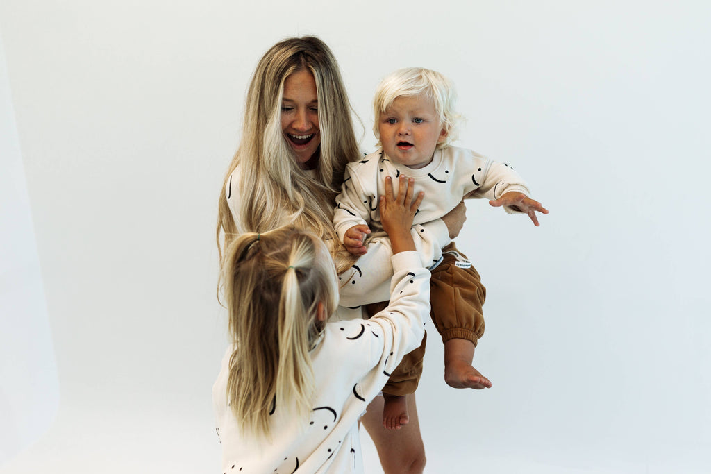 Minimalist Folk Co.- SMILES ALL OVER | oversized pullover | KIDS