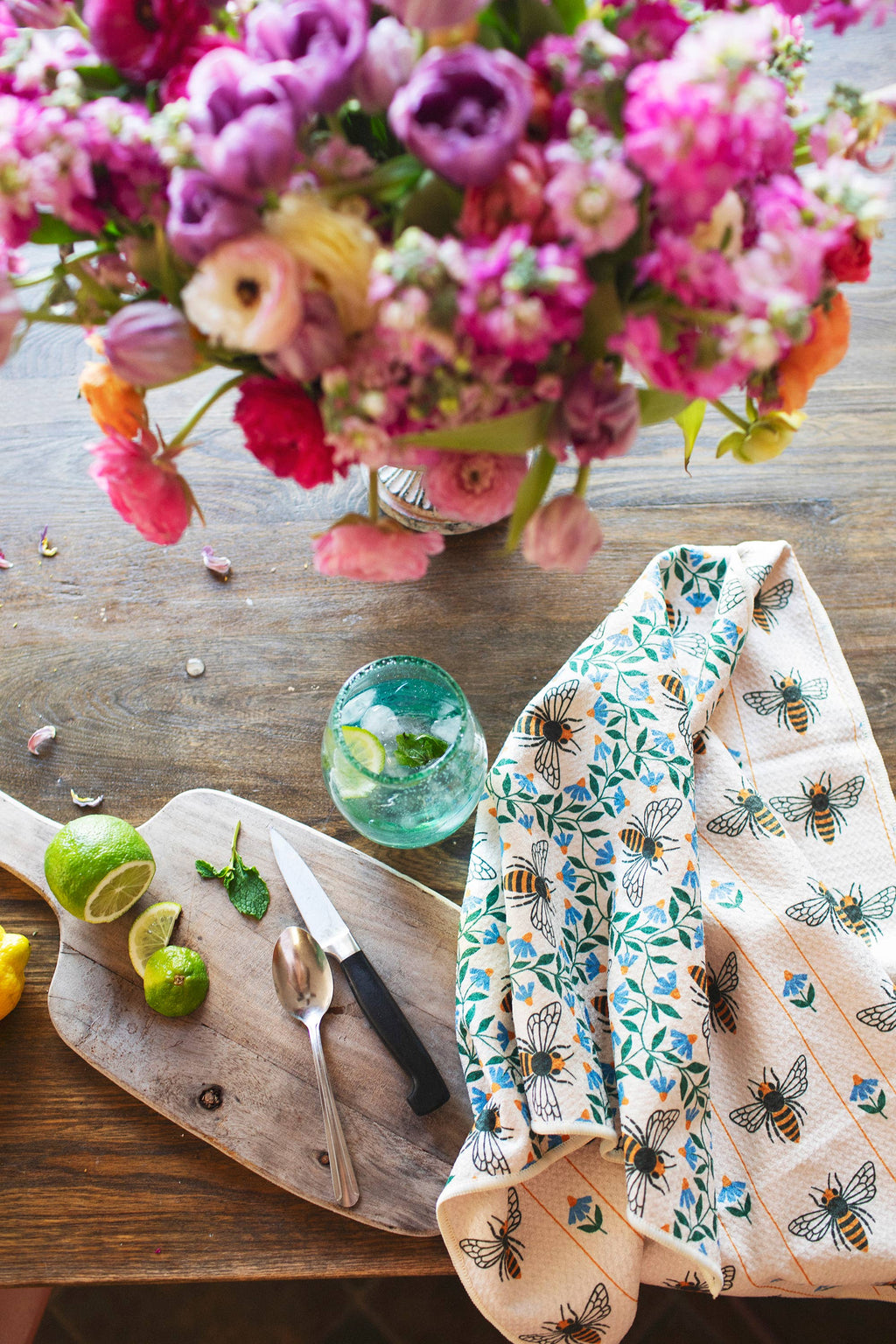 Trek Light- Kitchen Tea Towel Quick Dry | Honeybee