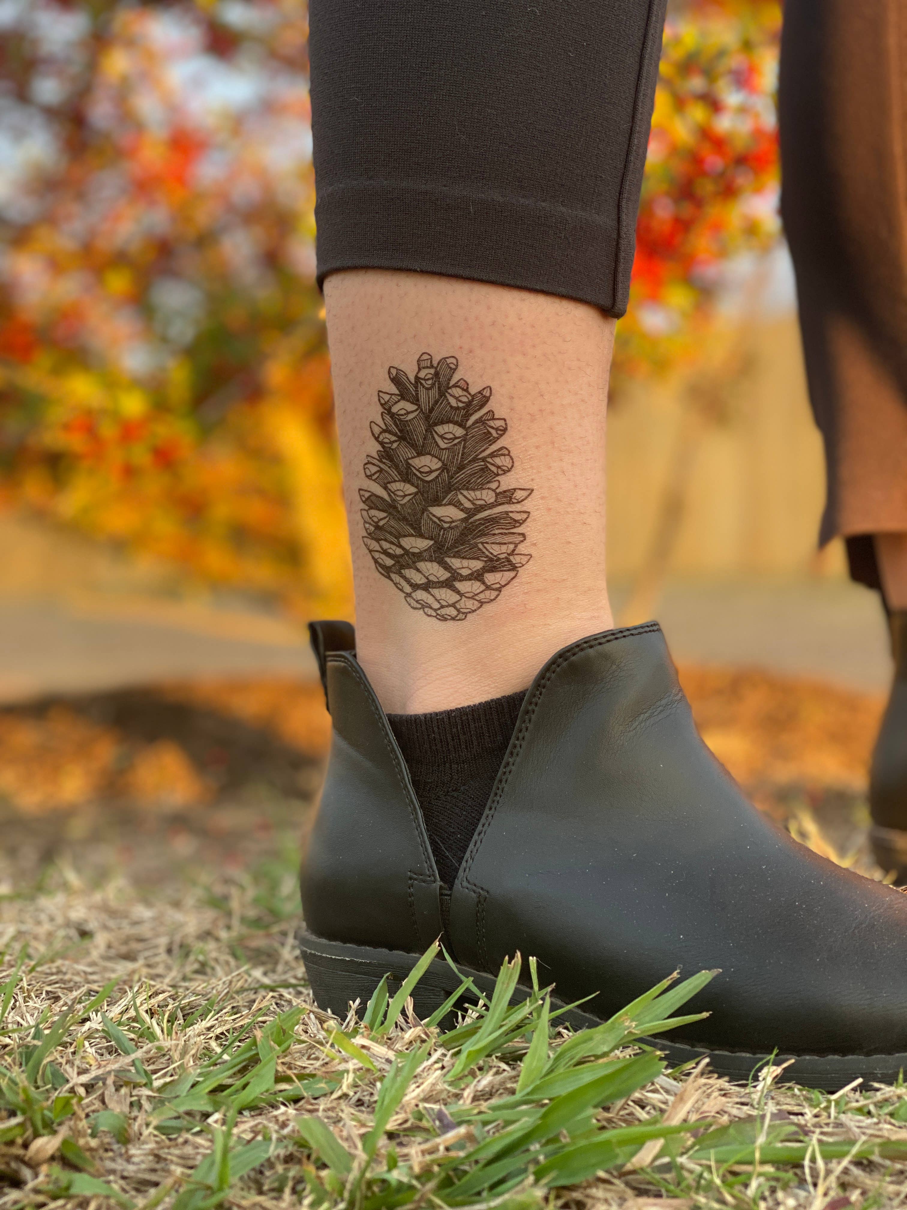 NatureTats- Pinecone Temporary Tattoo
