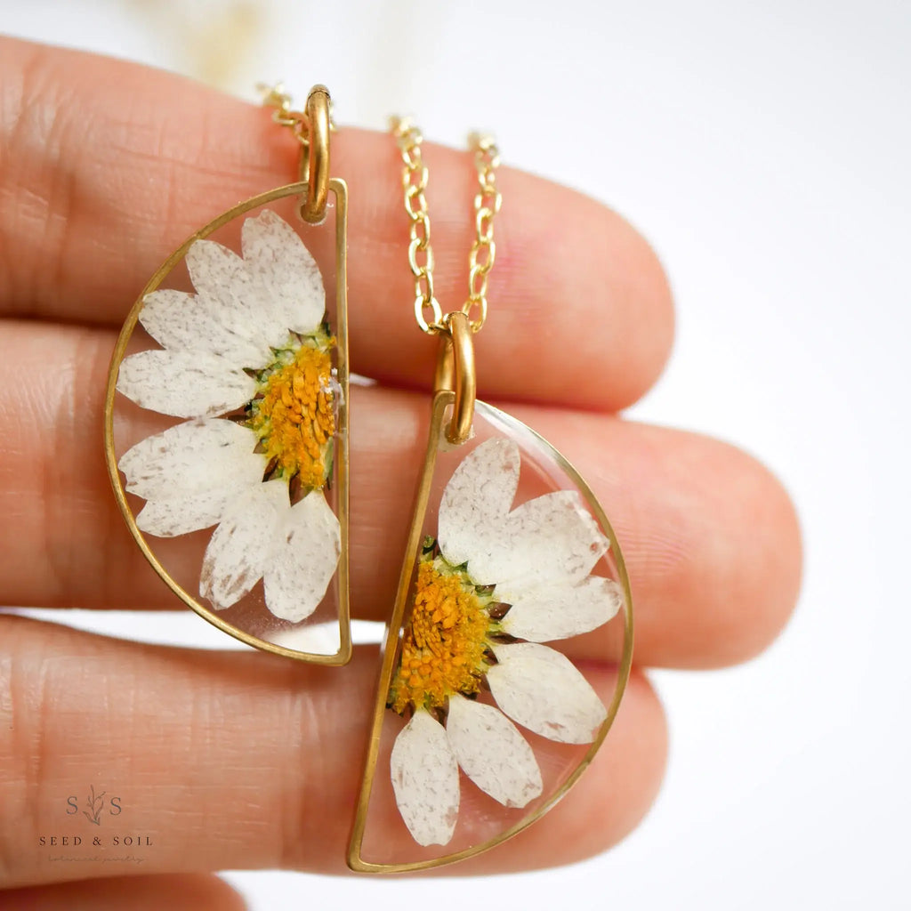 Seed & Soil- Friendship Necklace Set - Daisy
