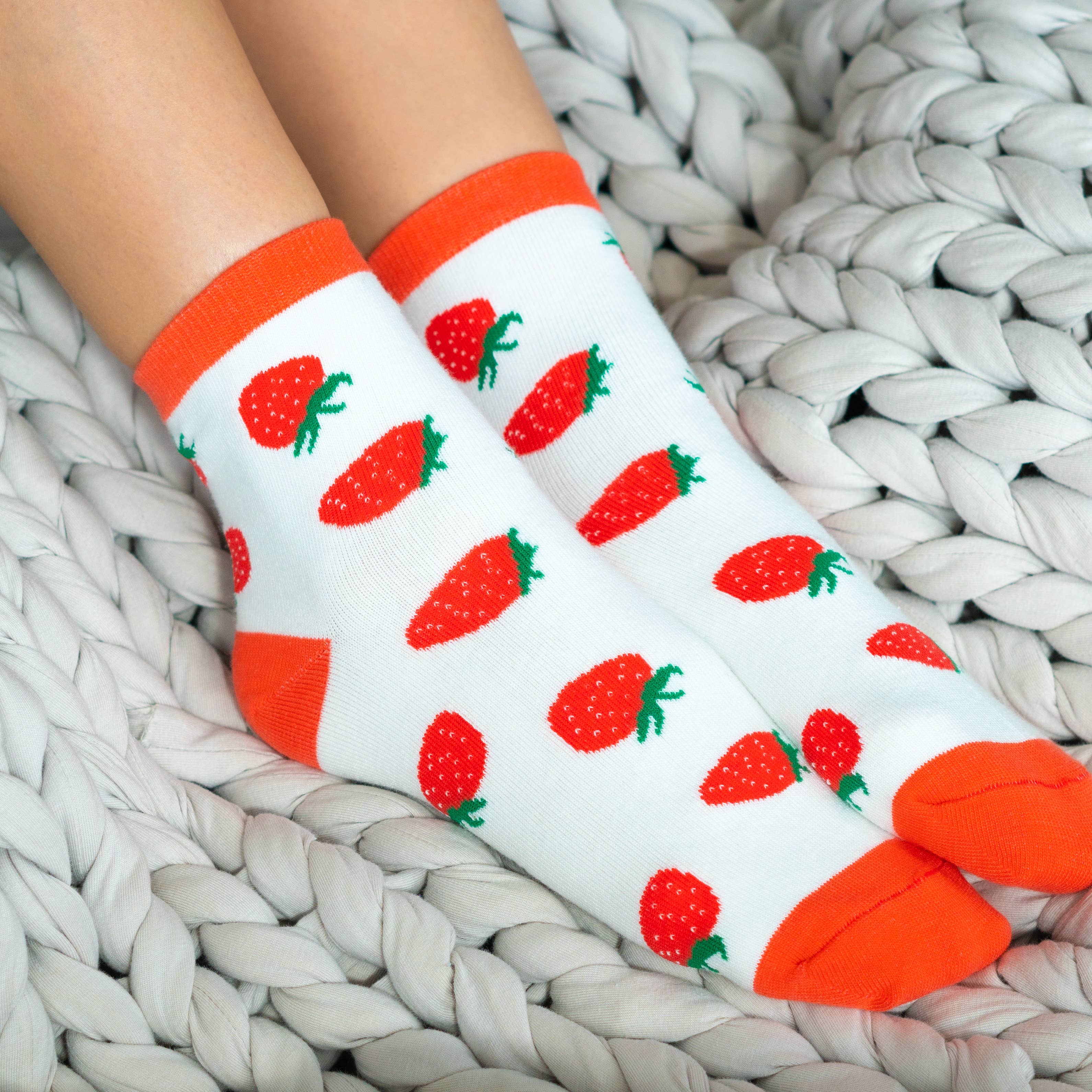 Lucky Feather- Sockspirations - Berry Best