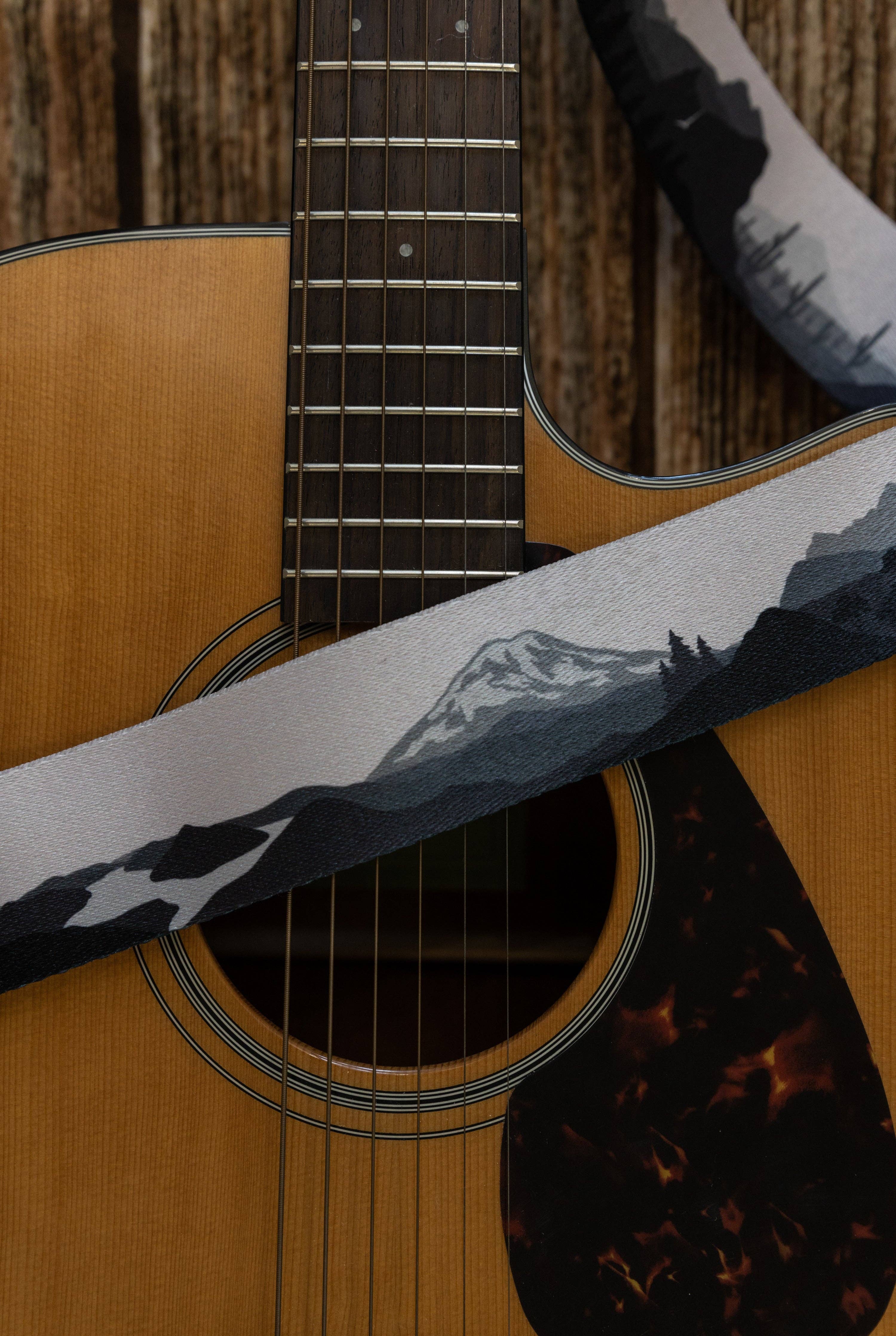 Wildtree- Guitar Strap - Parks in Black and White