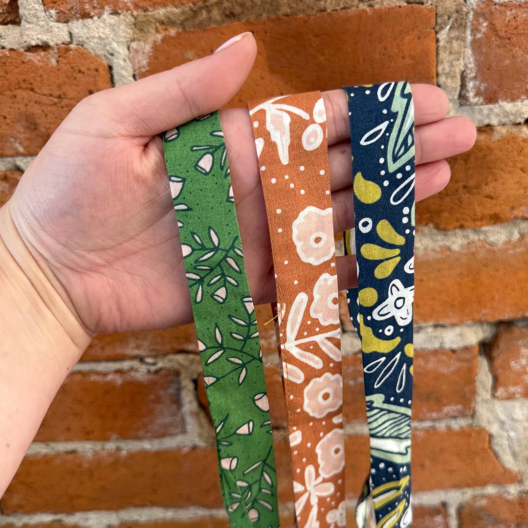 Handker- No. 106 Posey Bowie Tie