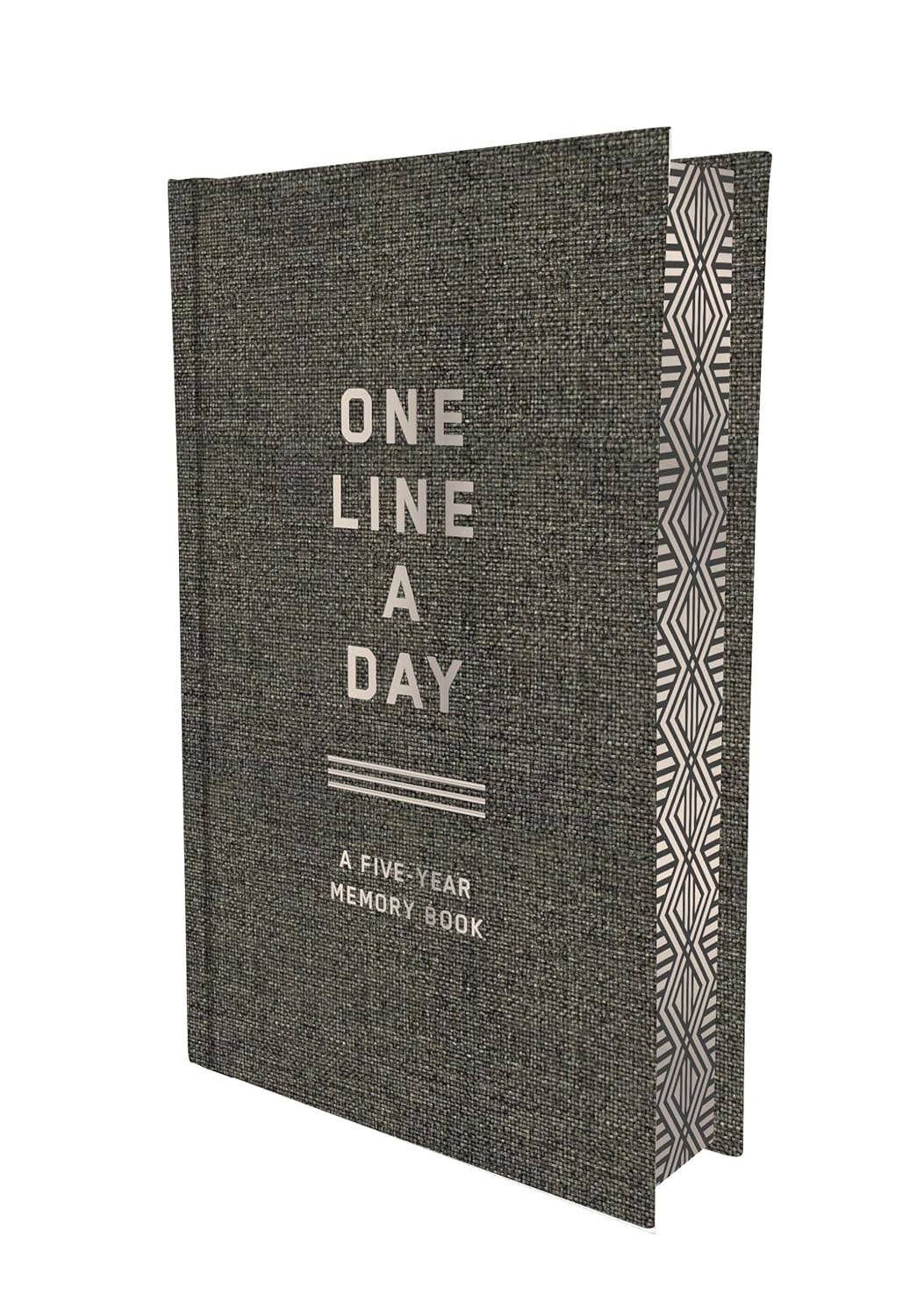 Chronicle Books- Charcoal Canvas One Line a Day