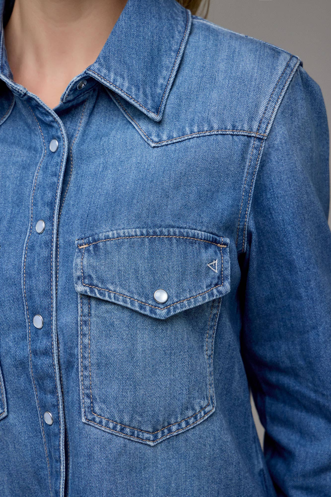 Hidden Jeans- Medium Wash Basic Western Shirt