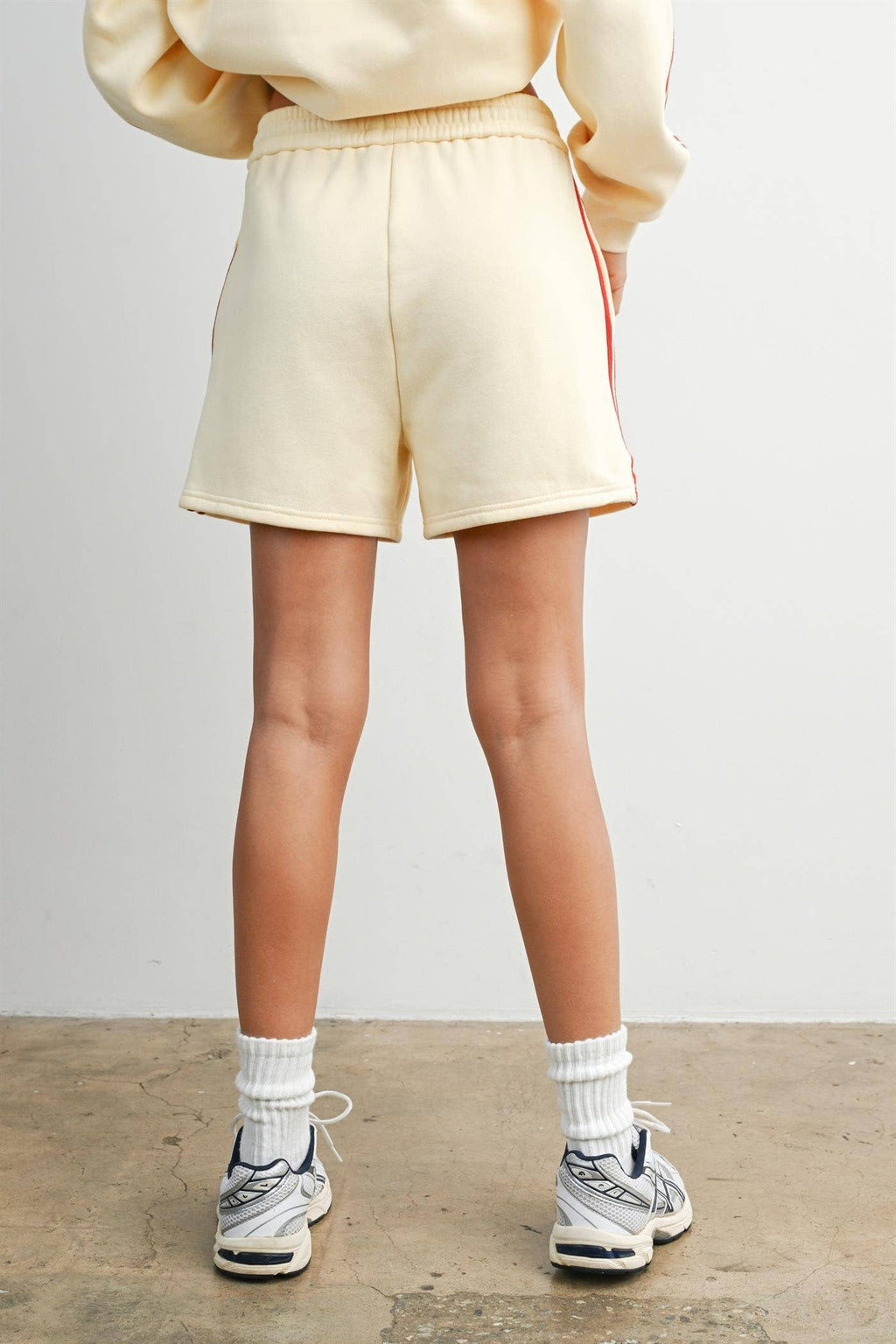 BUTTERMELON- Contrast Striped Drawstring Shorts