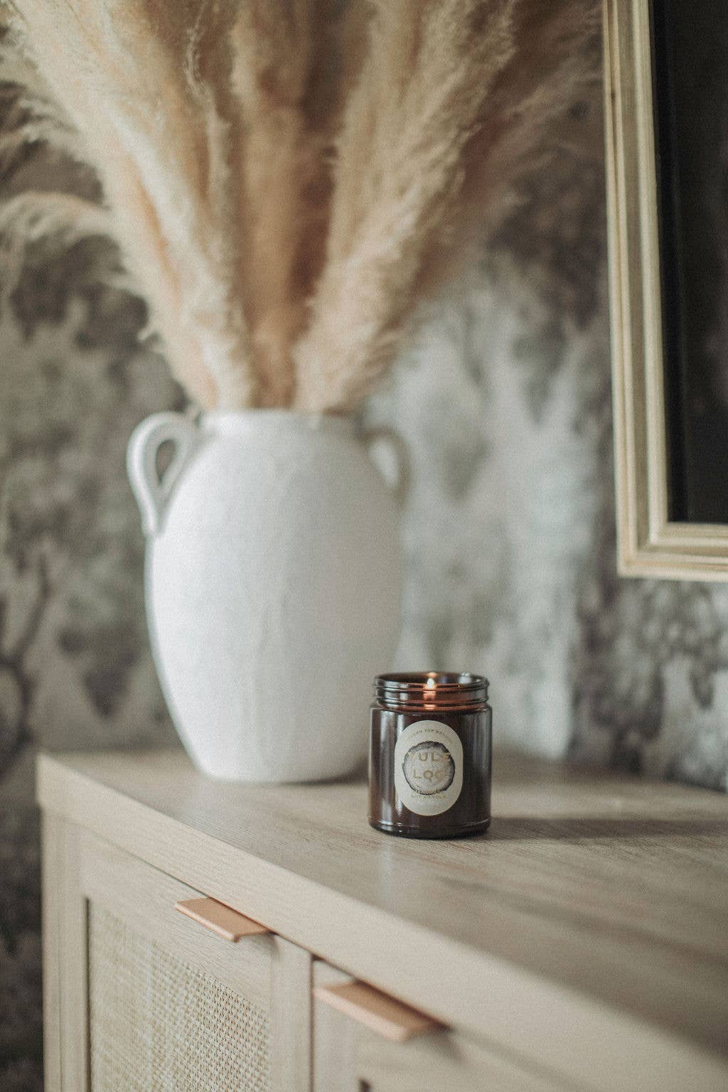 Yule Log 9 oz Soy Candle - Thumbnail 4