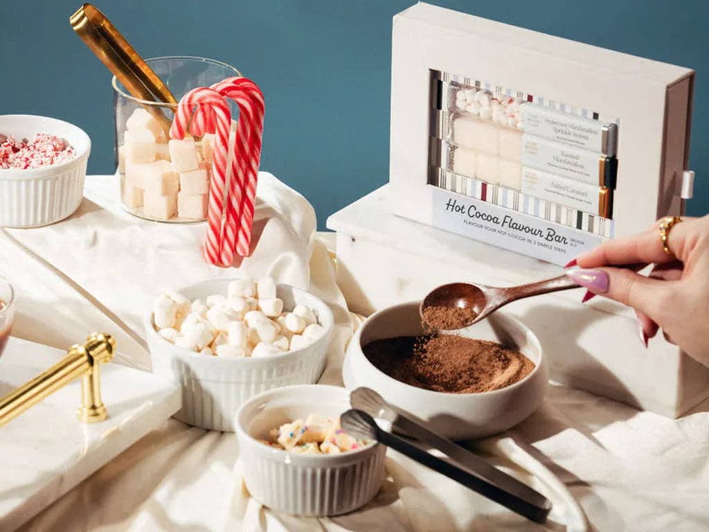 TEASPRESSA- Hot Cocoa Flavour Bar Mixer Kit, Caramel & Marshmallow Cubes