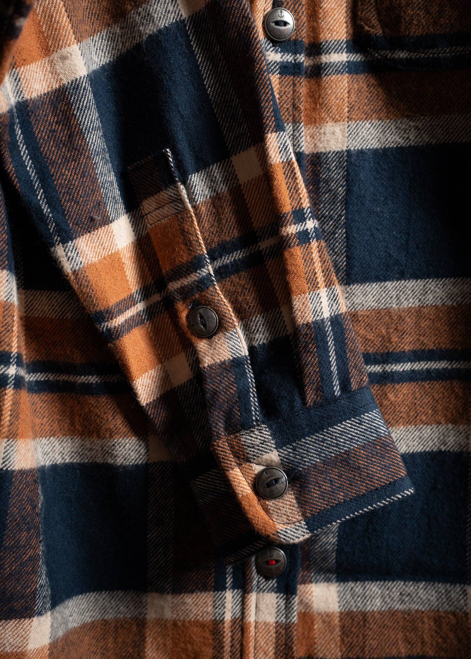 Iron & Resin- Women's Quidel Shirt