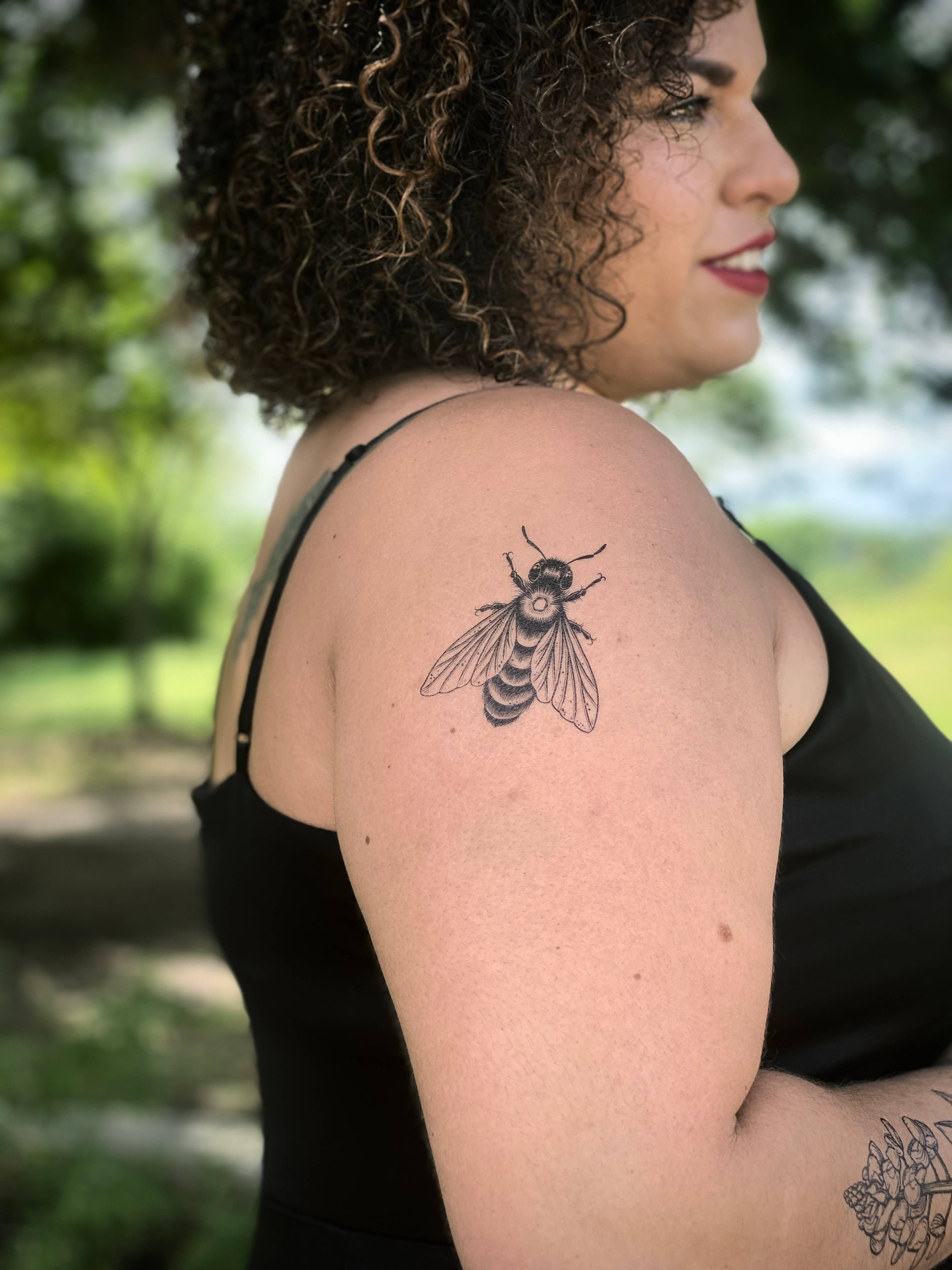 NatureTats- Big Bee Temporary Tattoo: 1-Pack
