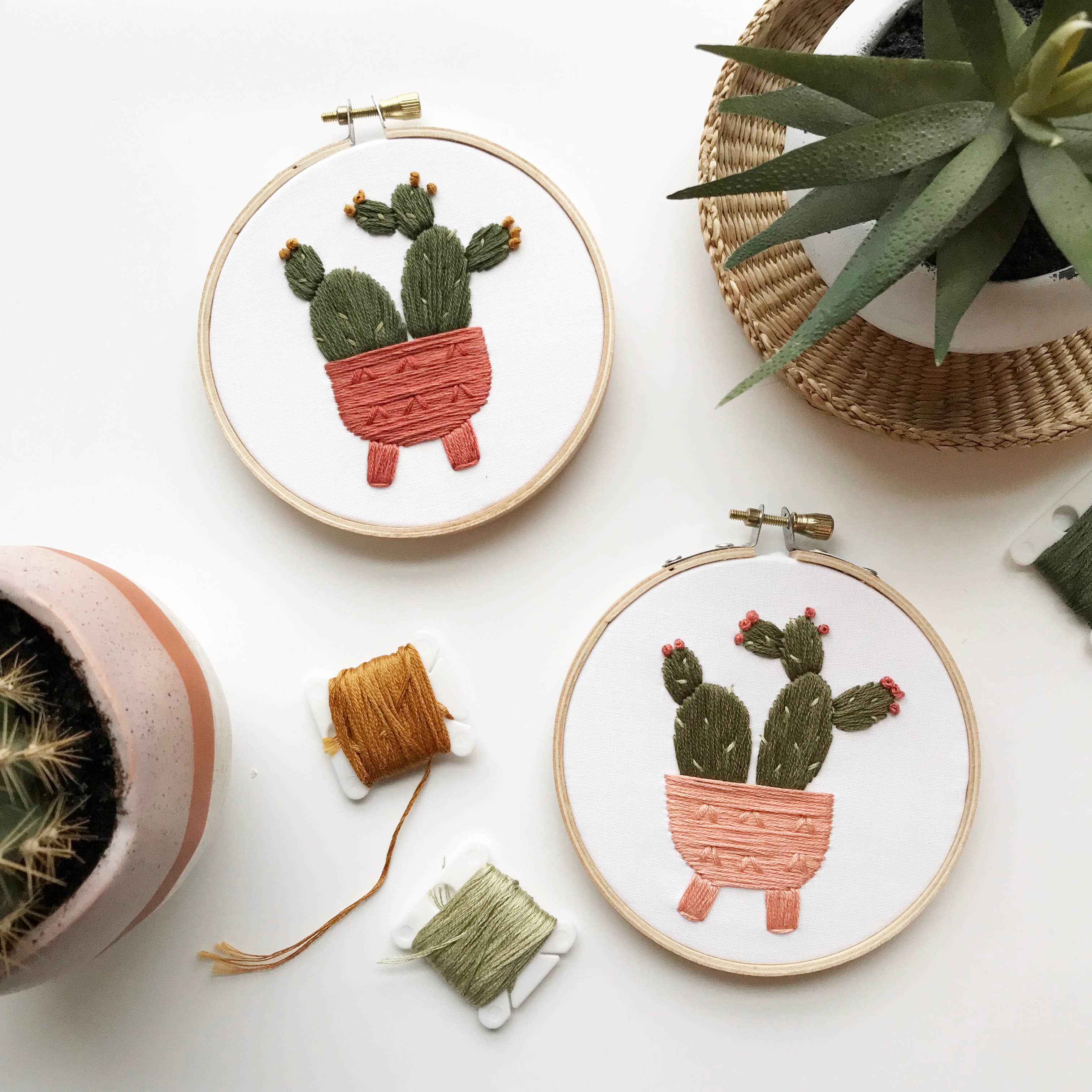 Urbann Nest- Cactus Embroidery Kit