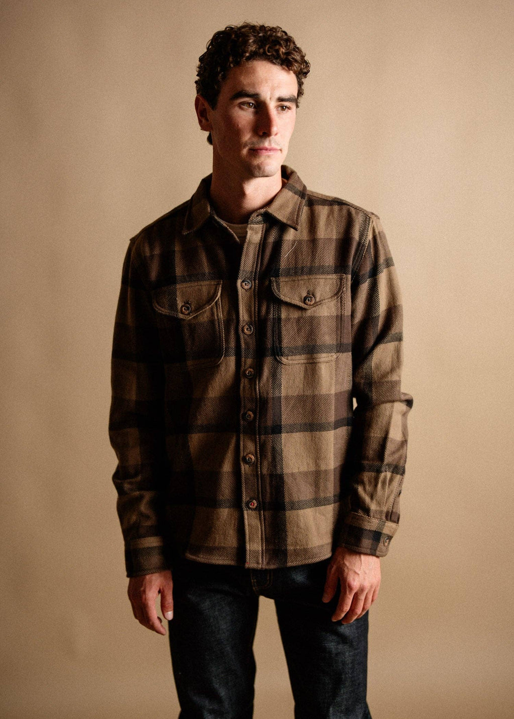 Iron & Resin- Conejo Shirt