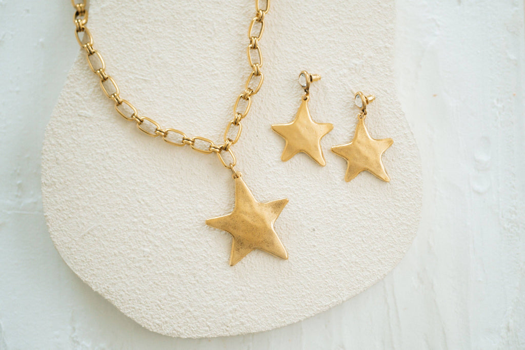 Reva Grey- Showgirl Necklace