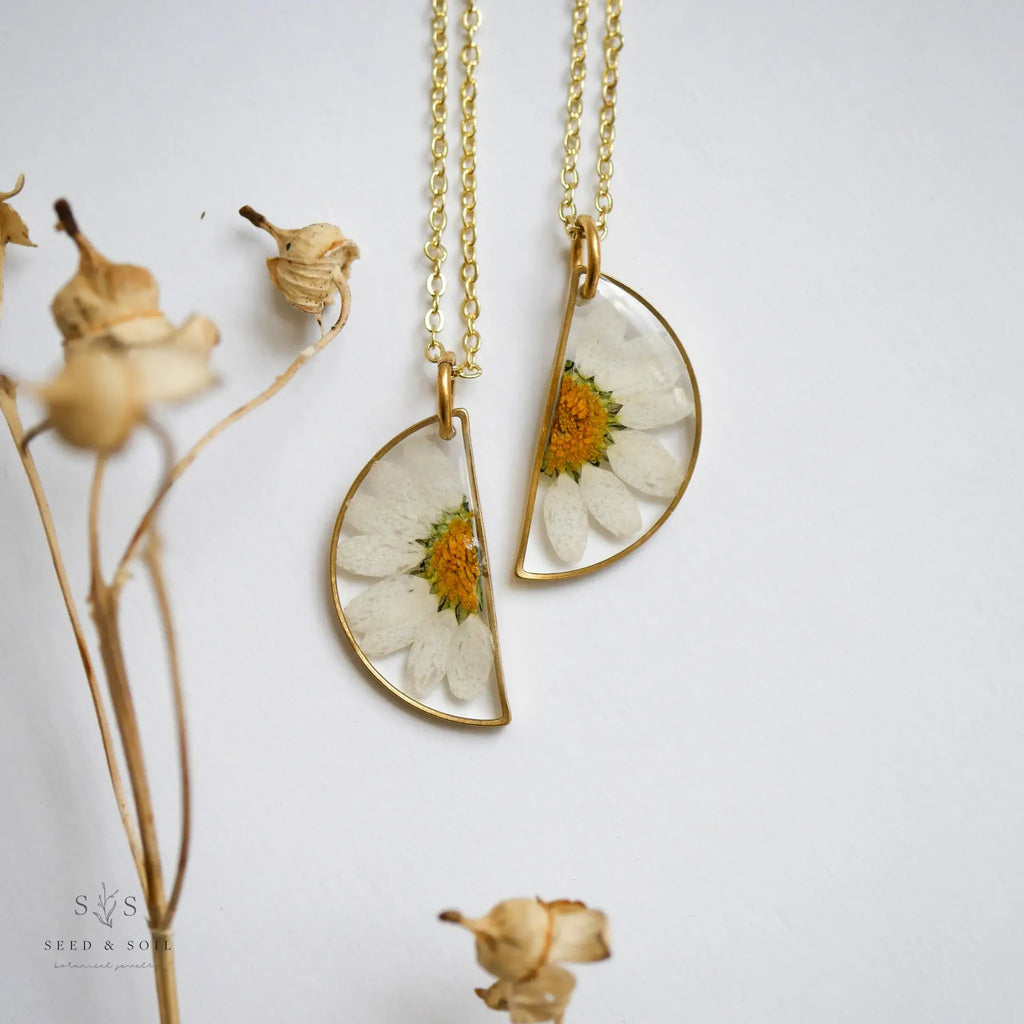 Seed & Soil- Friendship Necklace Set - Daisy