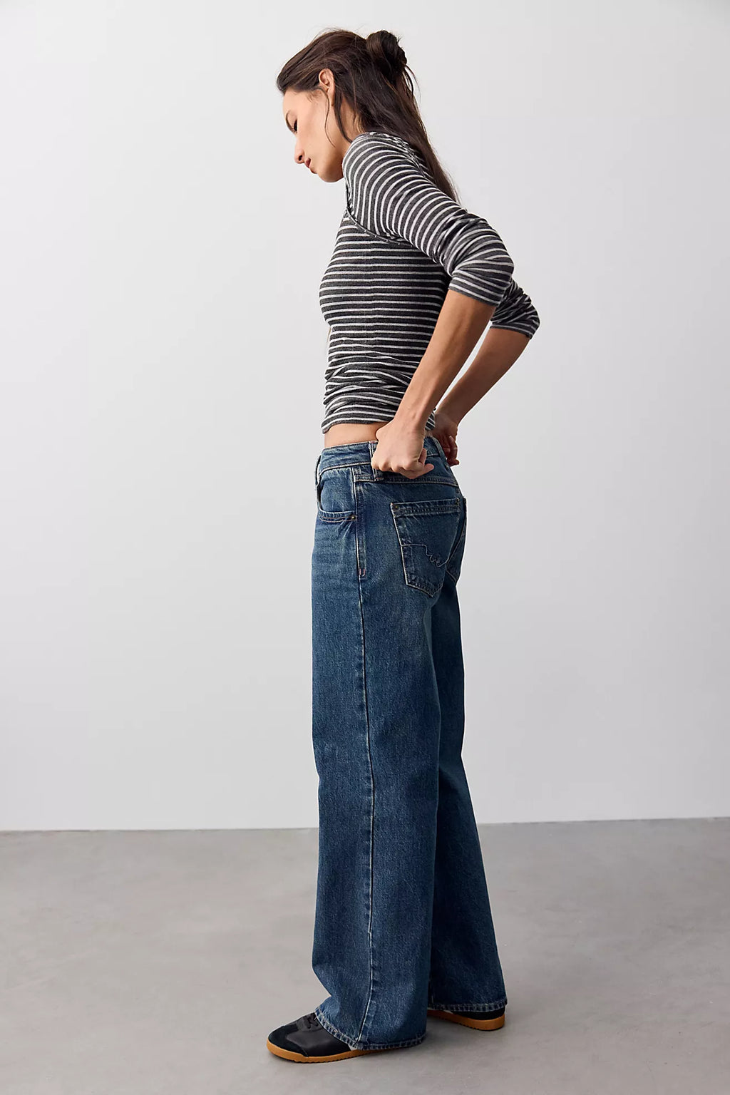 Free People- We The Free Tennessee Low-Rise Boyfriend Jeans