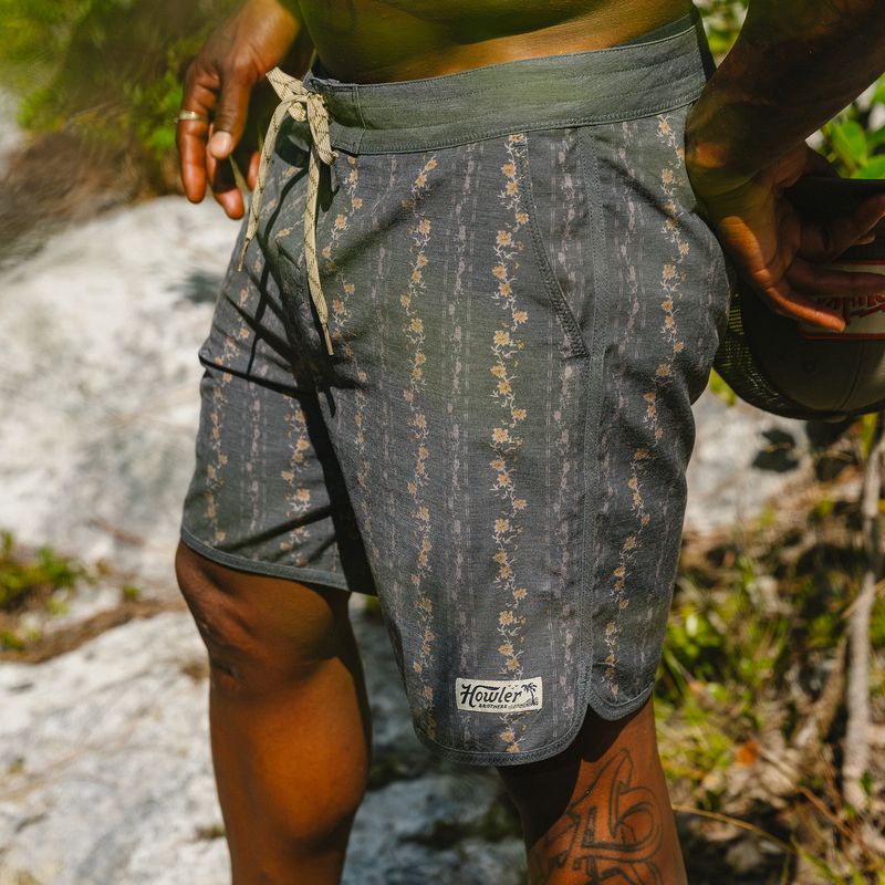 Howler Bros- Bruja Boardshorts- Hibiscus Ribbons