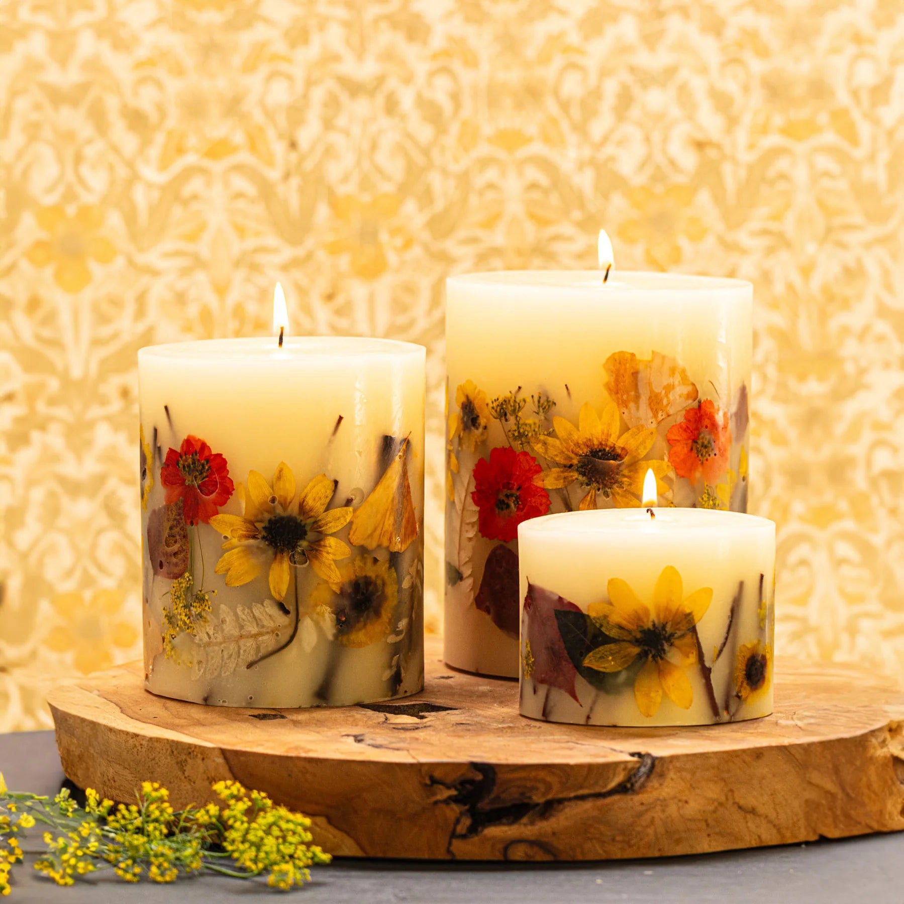 Rosy Rings- Petite Botanical Candle Honey Tobacco