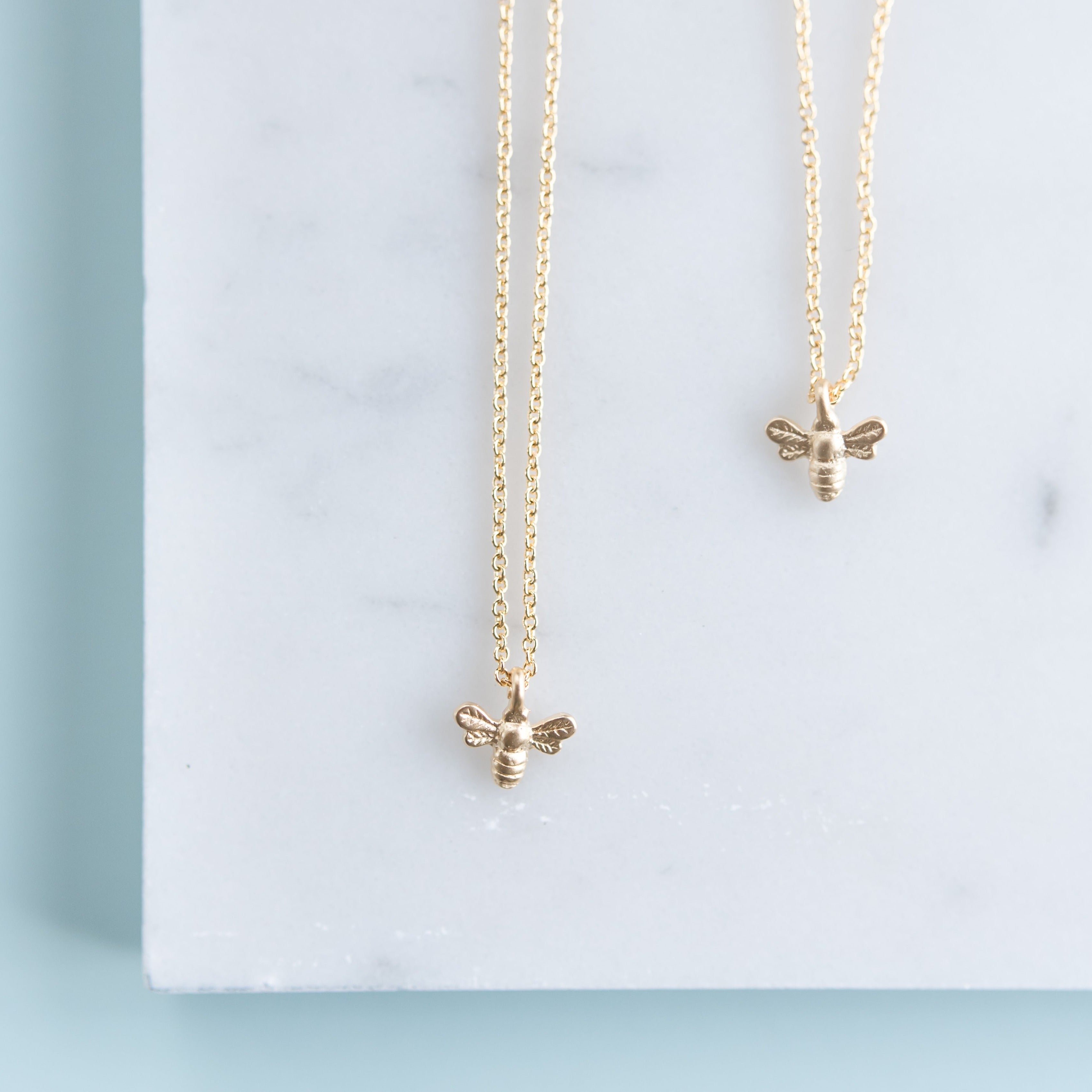 Helmsie- Mama & Me Bees Necklace Set