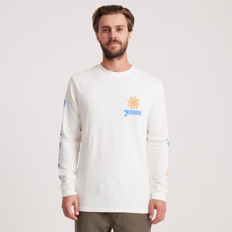 Roark- Rucksack Ramblers Premium Long Sleeve Tee in Off White