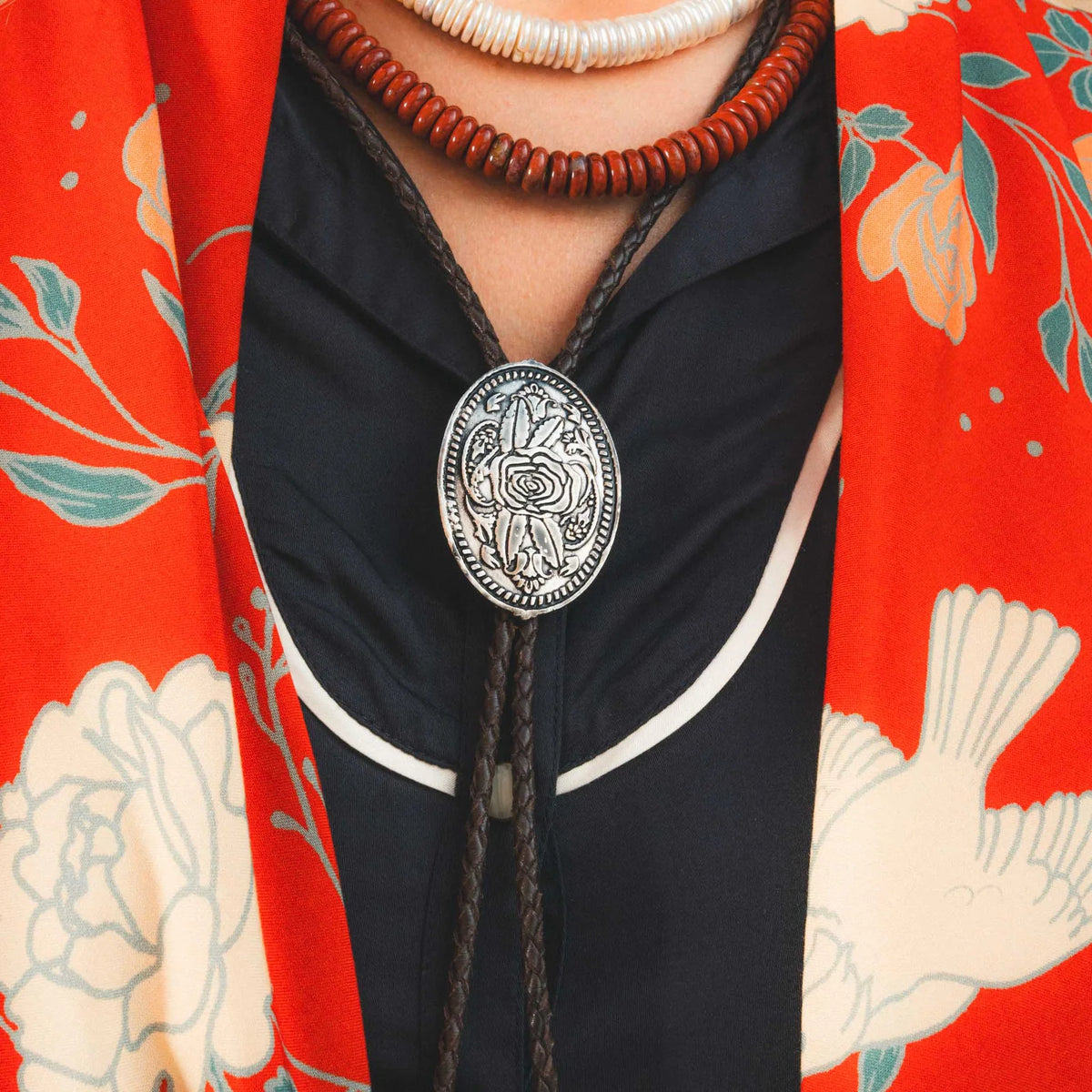 Sendero- Western Floral Bolo Tie