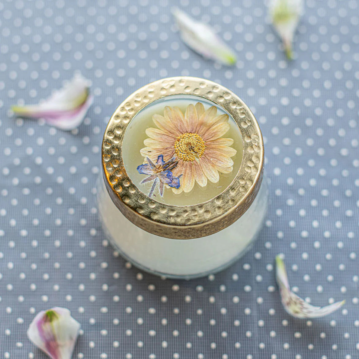 Rosy Rings- Petite Pressed Floral Candle Vanilla Rain
