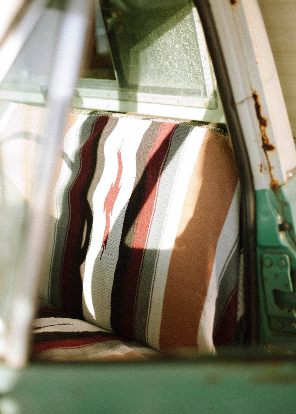 Iron & Resin- Calle Blanket
