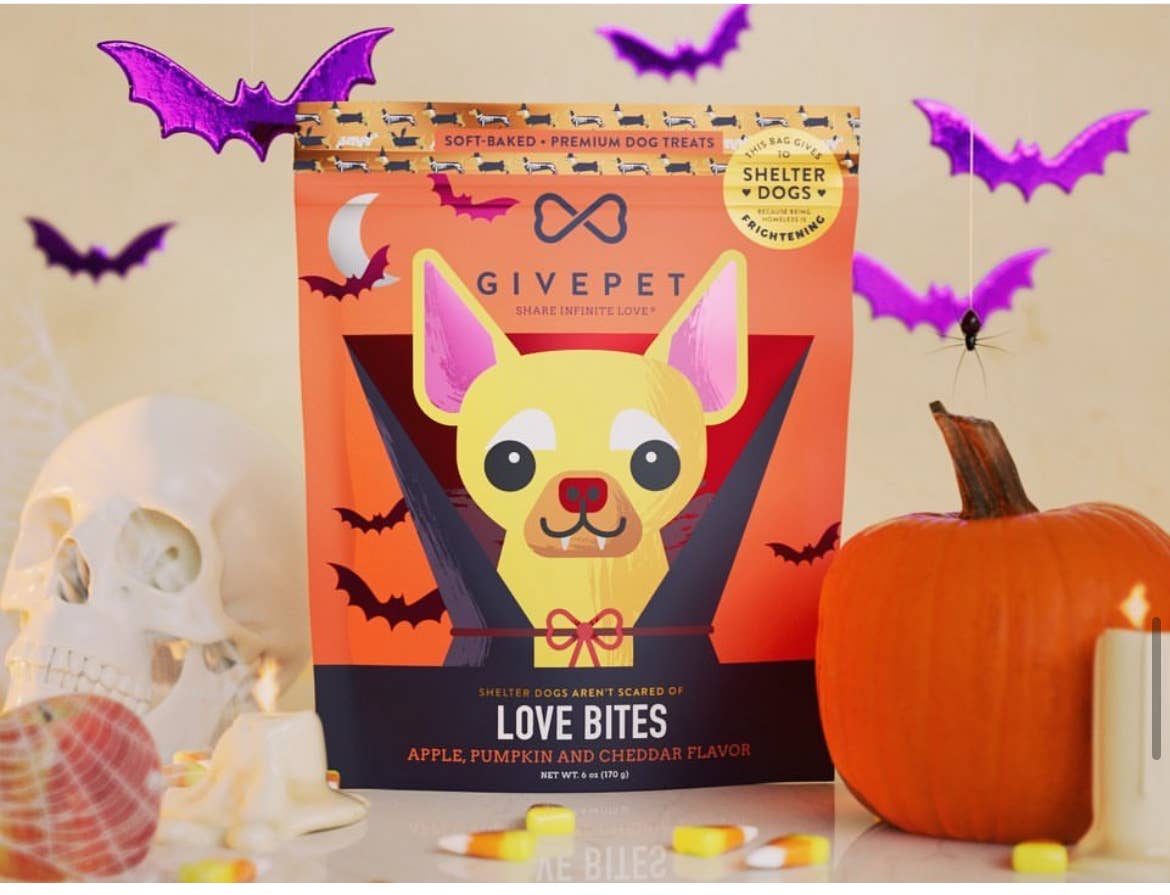 GivePet- Love Bites Halloween Dog Treats Pumpkin & Cheddar