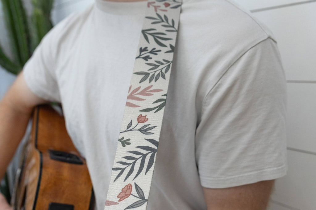 Wildtree- Guitar Strap - Moody Flower