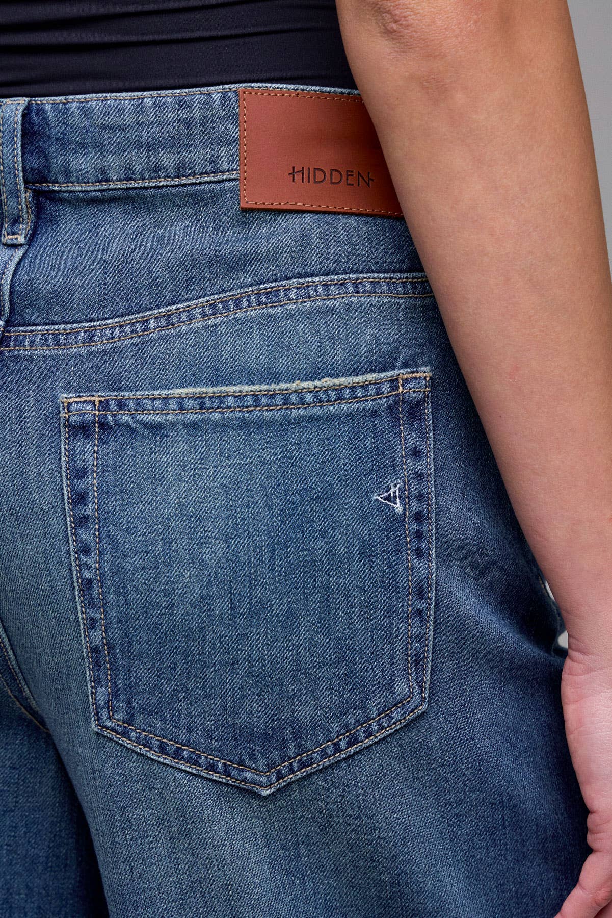 Hidden Jeans- Medium Vintage High Rise Super Wide Leg