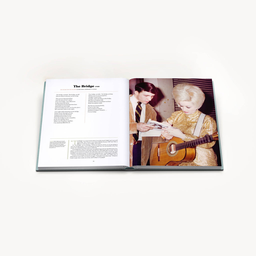 Chronicle Books- Dolly Parton, Songteller: My Life in Lyrics