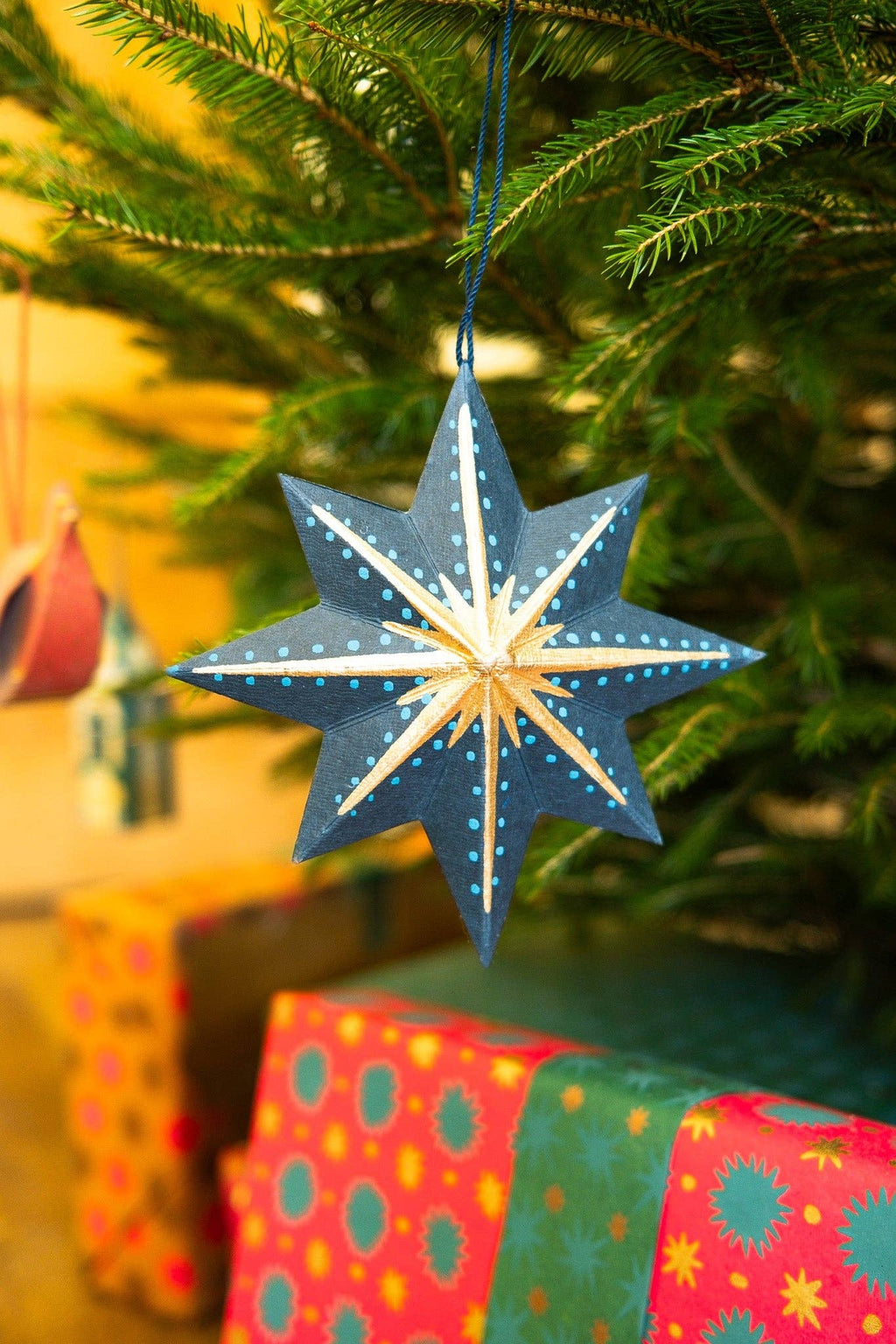East End Press- Twinkling Star Board Ornament