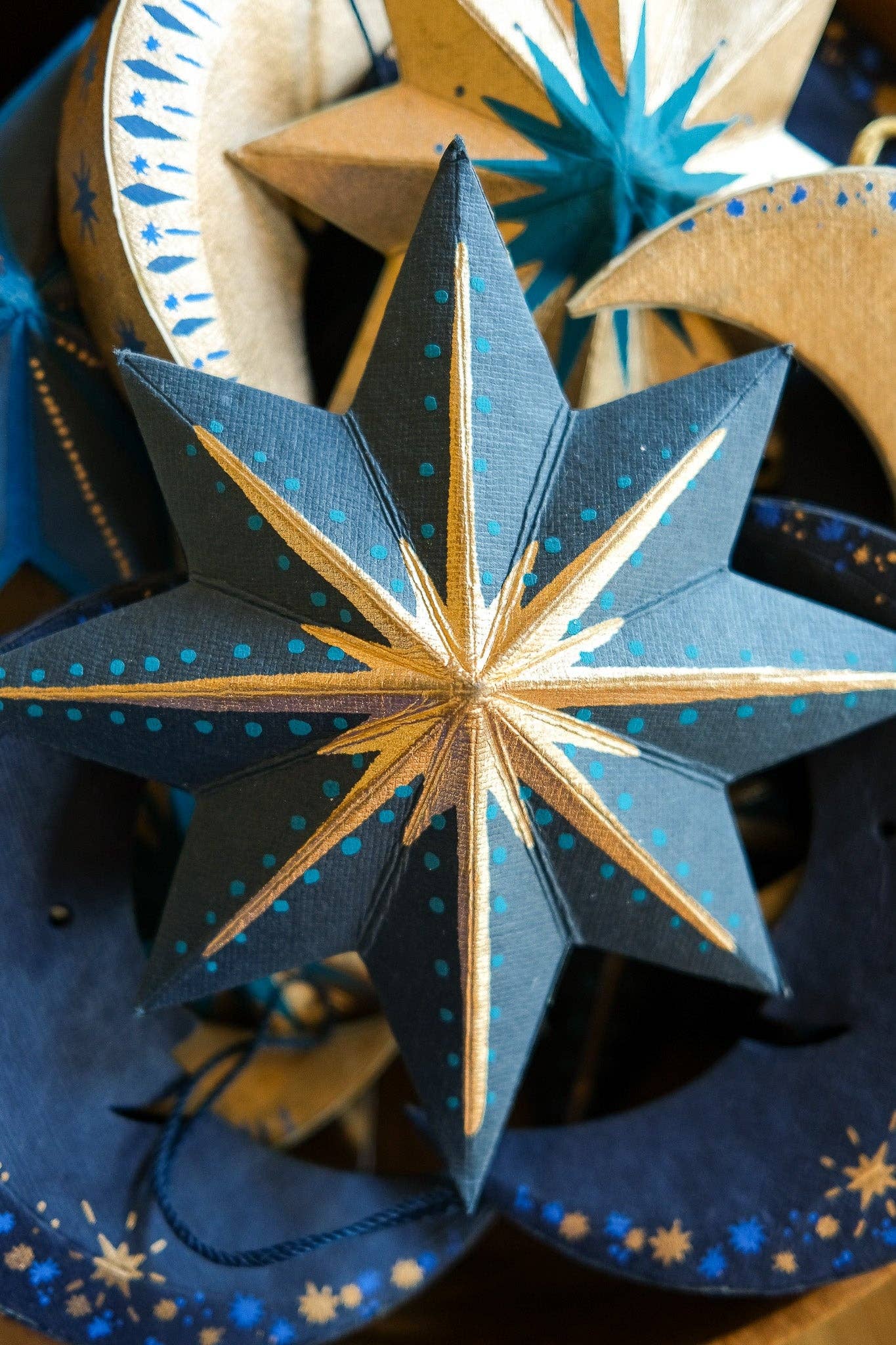 East End Press- Twinkling Star Board Ornament