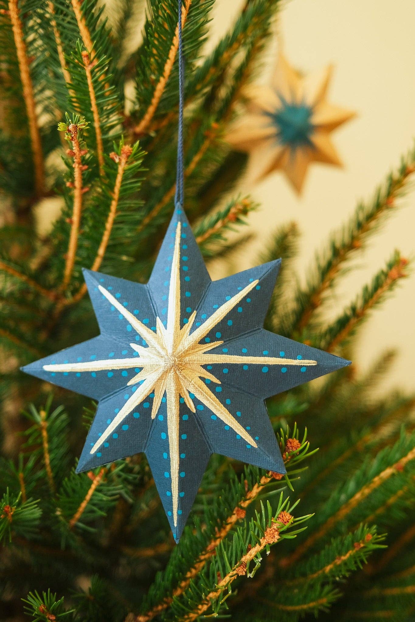 East End Press- Twinkling Star Board Ornament