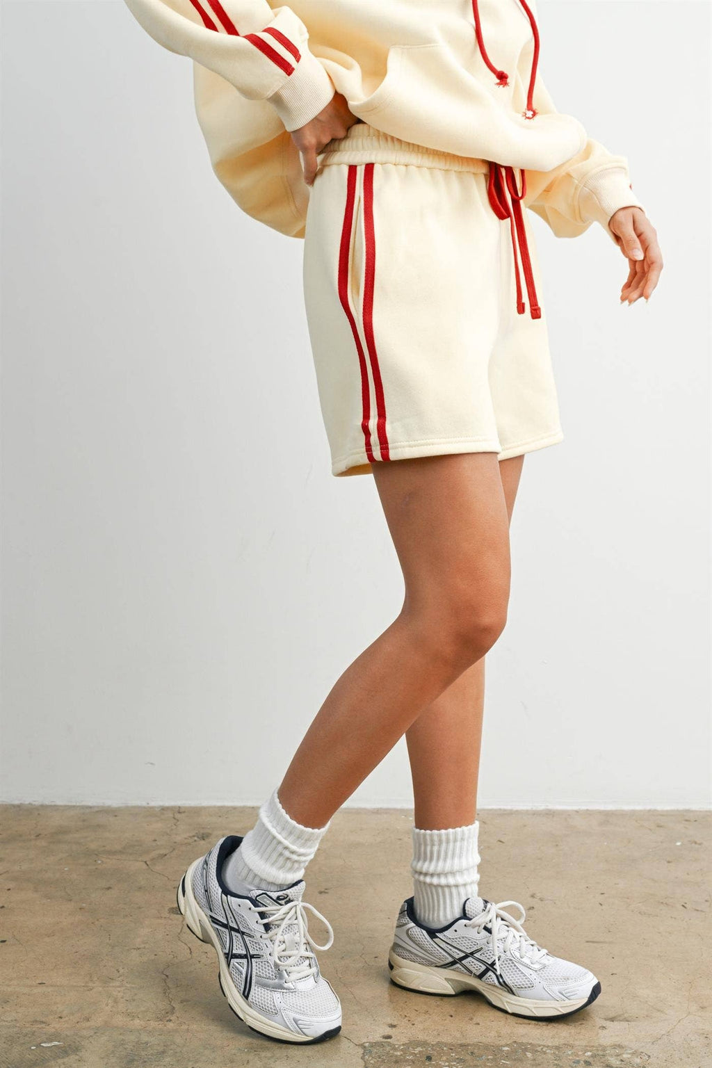 BUTTERMELON- Contrast Striped Drawstring Shorts