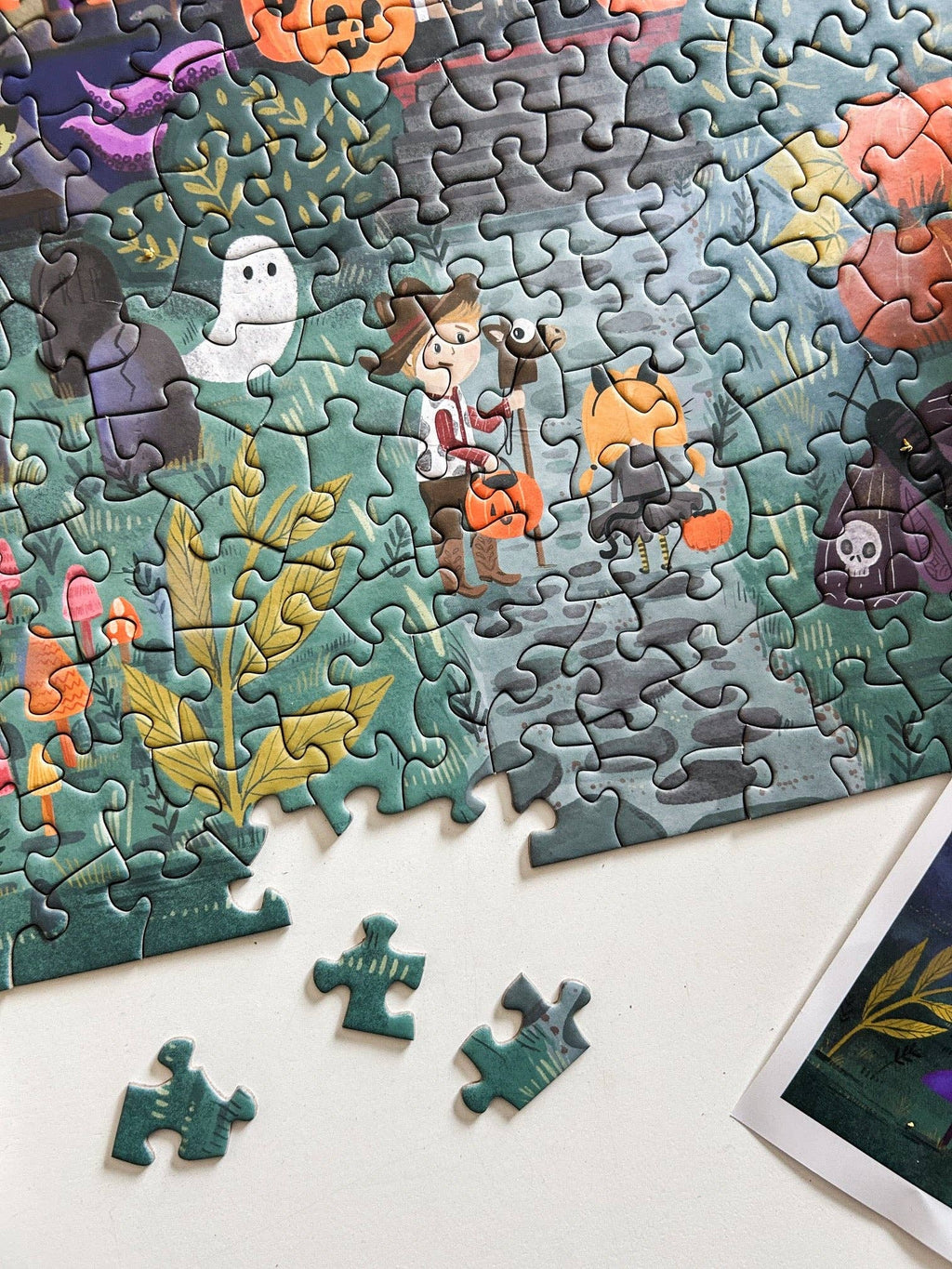 Spaghetti Tree- Spooky Manor 500 Piece Halloween Puzzle