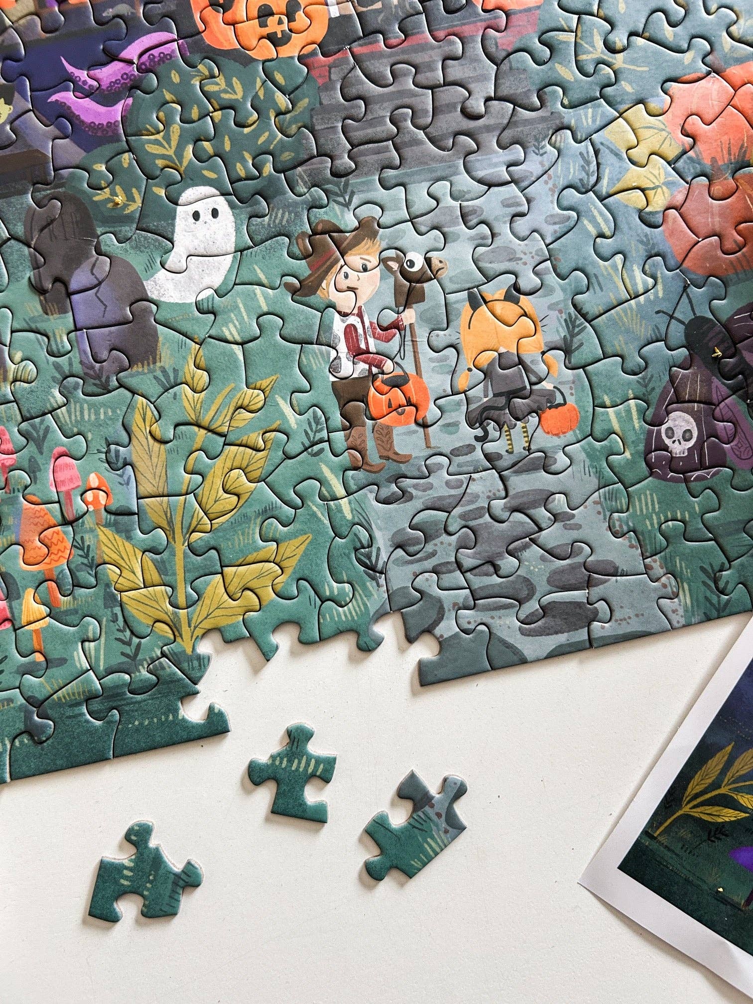 Spaghetti Tree- Spooky Manor 500 Piece Halloween Puzzle