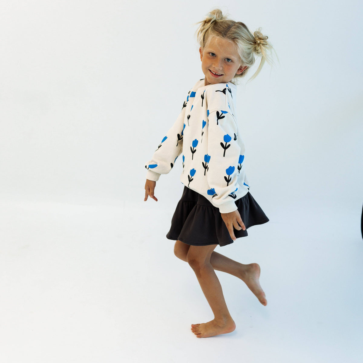 Minimalist Folk Co.- TULIPS | oversized pullover | KIDS
