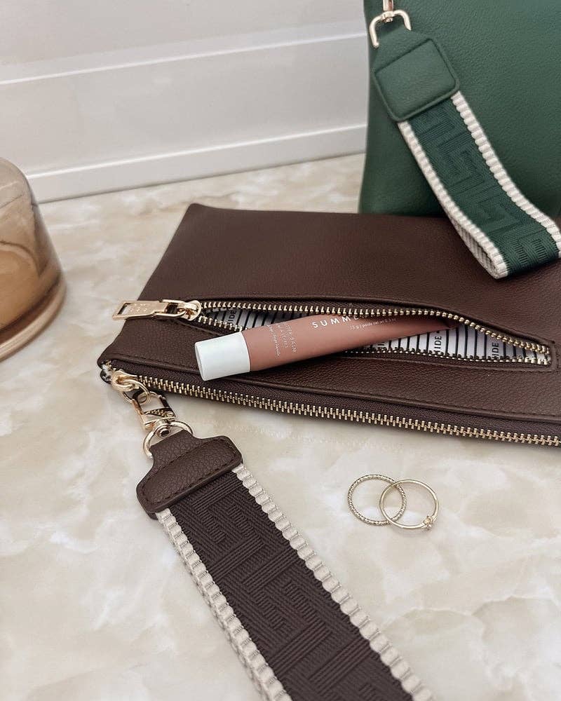 Louenhide- Wristlet - Chocolate | Mimi