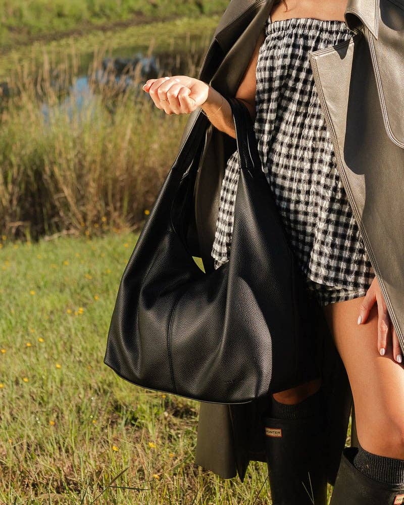 Louenhide- Shoulder Bag - Black | Dakota