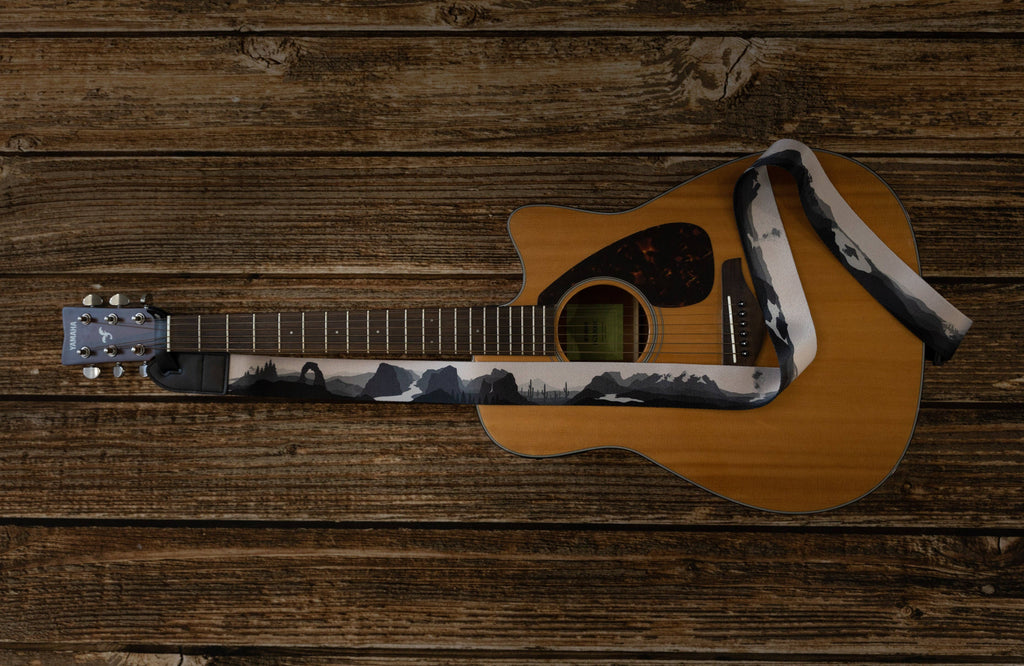 Wildtree- Guitar Strap - Parks in Black and White